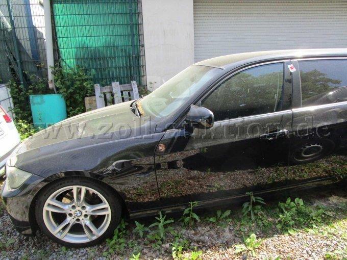 BMW linke Seite vorne