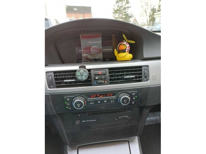 BMW 318D - Armaturen mit Navi, Radio und Klima