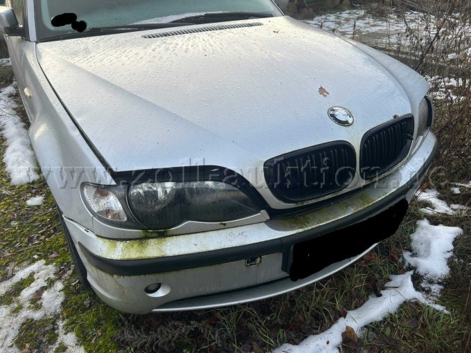 Motorhaube geöffnet
