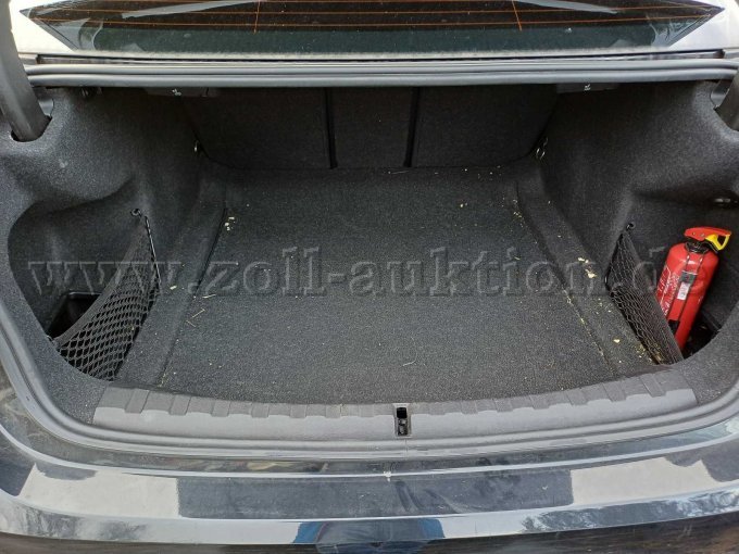 BMW 318 - Kofferraum