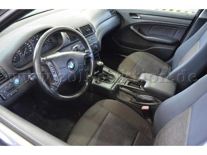 Fahrersitz, Amaturen