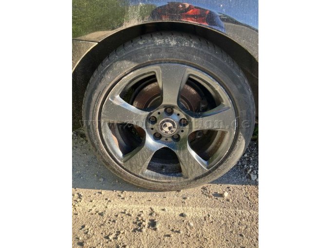 Felgen mit Bordsteinsschäden