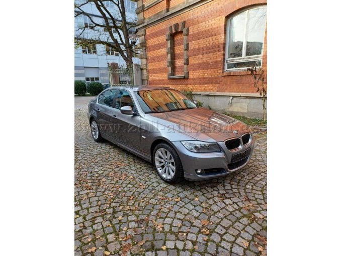 Seitenansicht vorne rechts