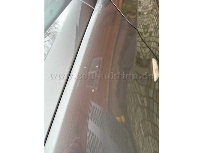 Lackbeschädigung Kotflügel links