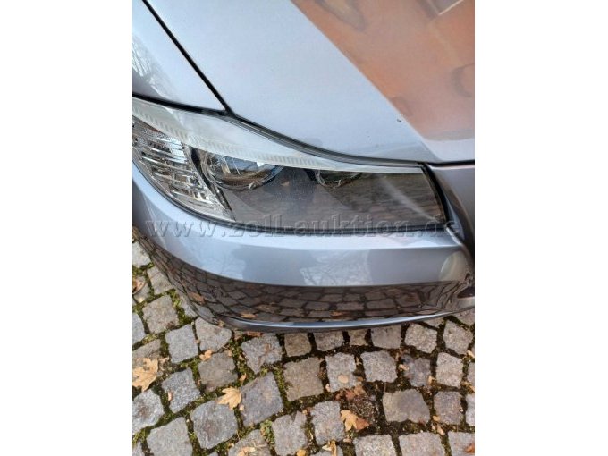 Frontscheinwerfer rechts