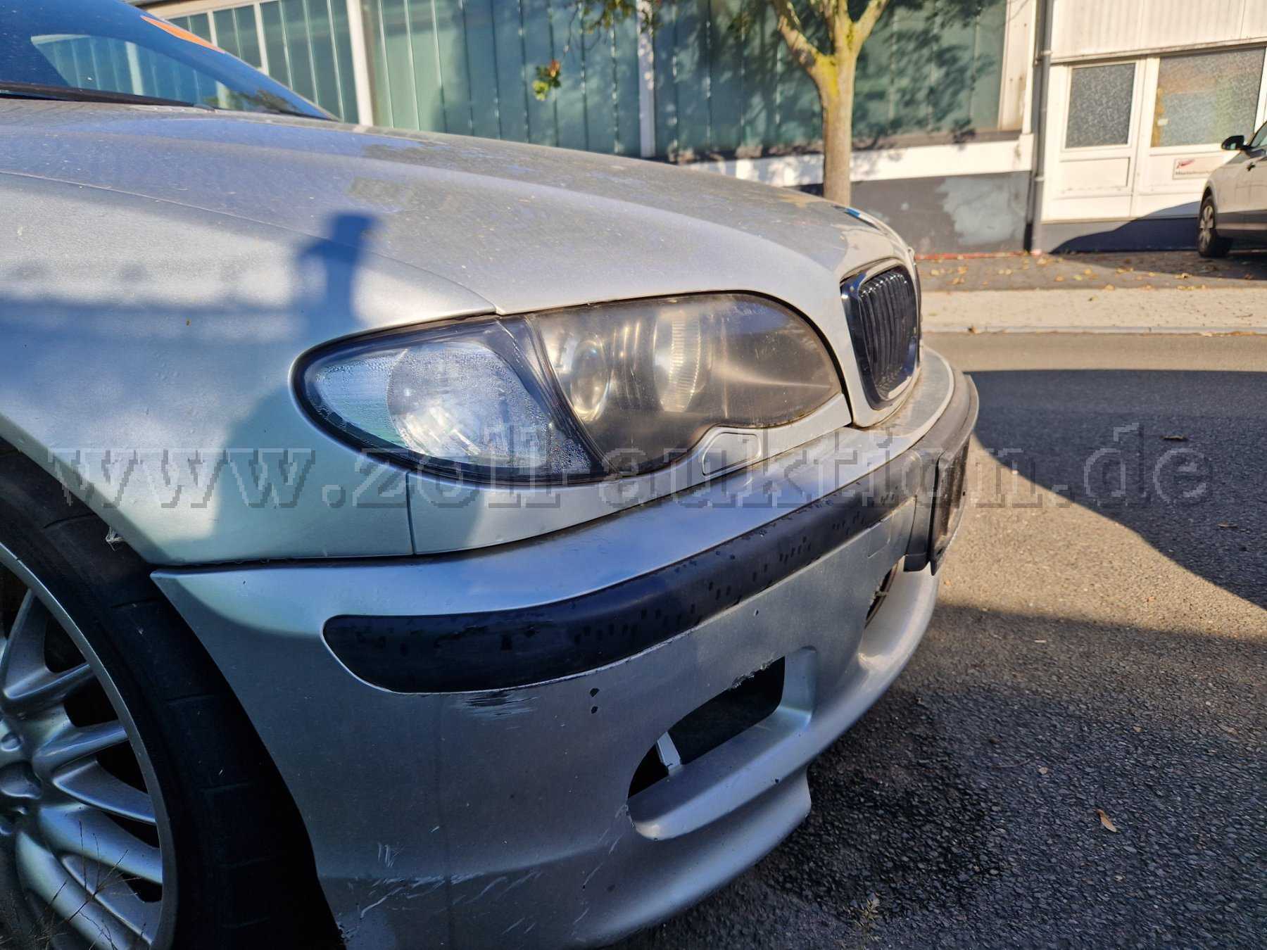 Schaden Stoßfänger Beifahrerseite vorne