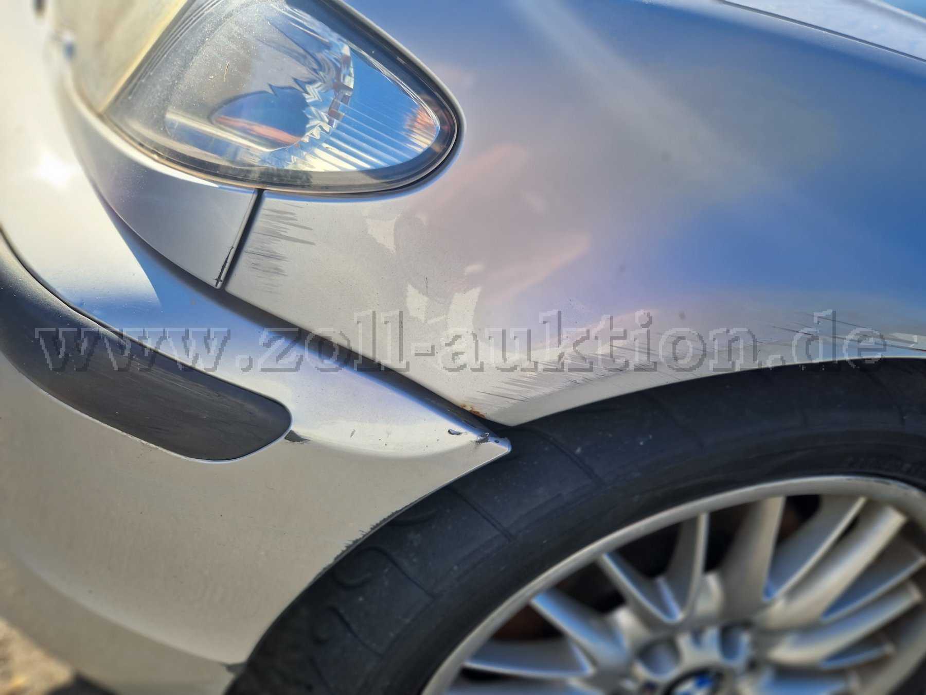 Schaden Radaufhängung Fahrerseite vorne