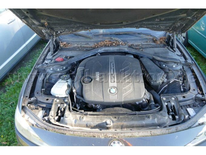 1 BMW 330 d Sport Kombi mit Schiebedach – foto 5 – kavel bij Zoll-Auktion, Wandlitz
