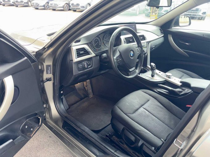 1 BMW 330d Limousine (F30) Advantage – foto 10 – kavel bij Zoll-Auktion, Stuttgart