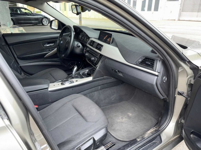 1 BMW 330d Limousine (F30) Advantage – foto 14 – kavel bij Zoll-Auktion, Stuttgart