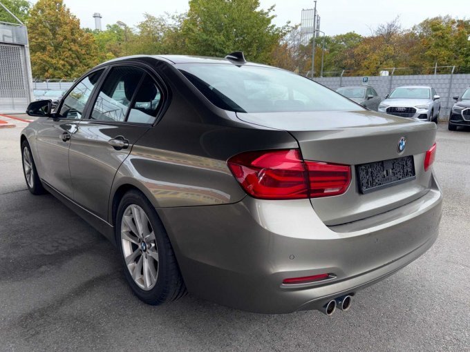 1 BMW 330d Limousine (F30) Advantage – foto 5 – kavel bij Zoll-Auktion, Stuttgart