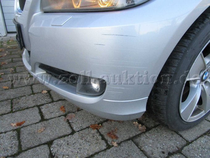 Stoßfänger vorne links