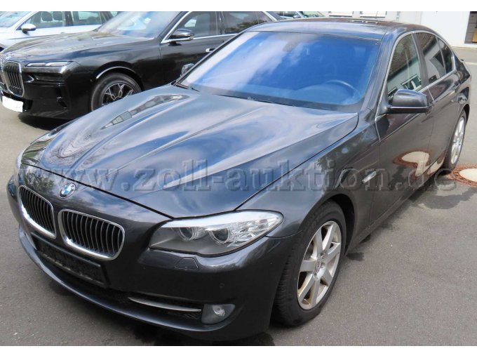 Ansicht vorne links seitlich