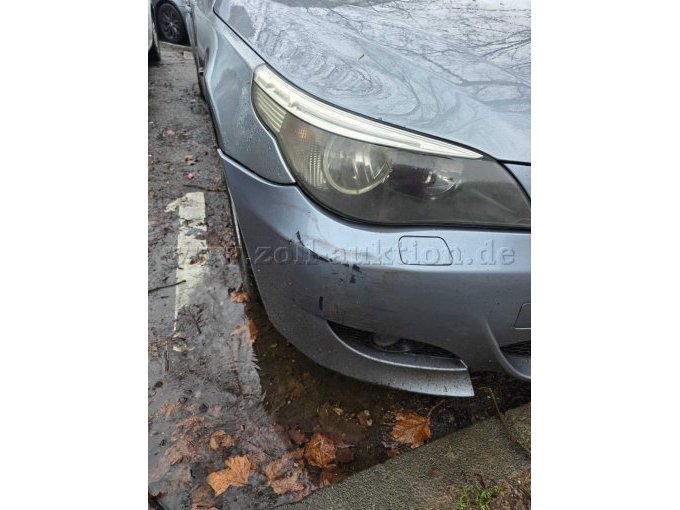 014 Kratzer Stoßstange vorn Beifahrerseite