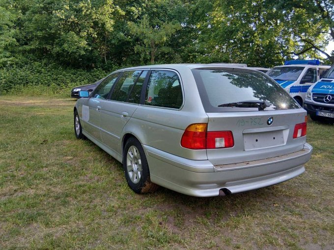 Ansicht von schräg hinten Fahrerseite