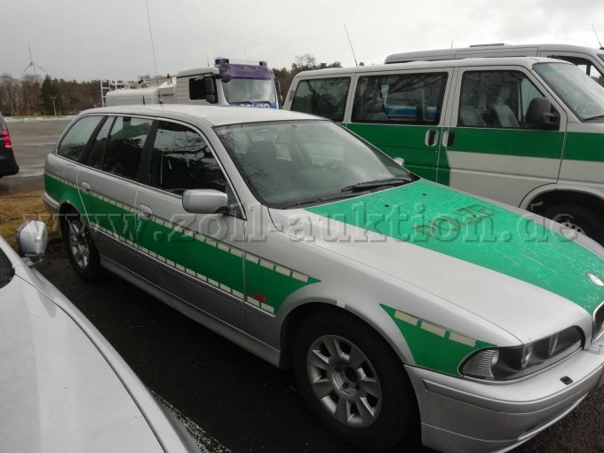 Fahrzeug rechte Seite