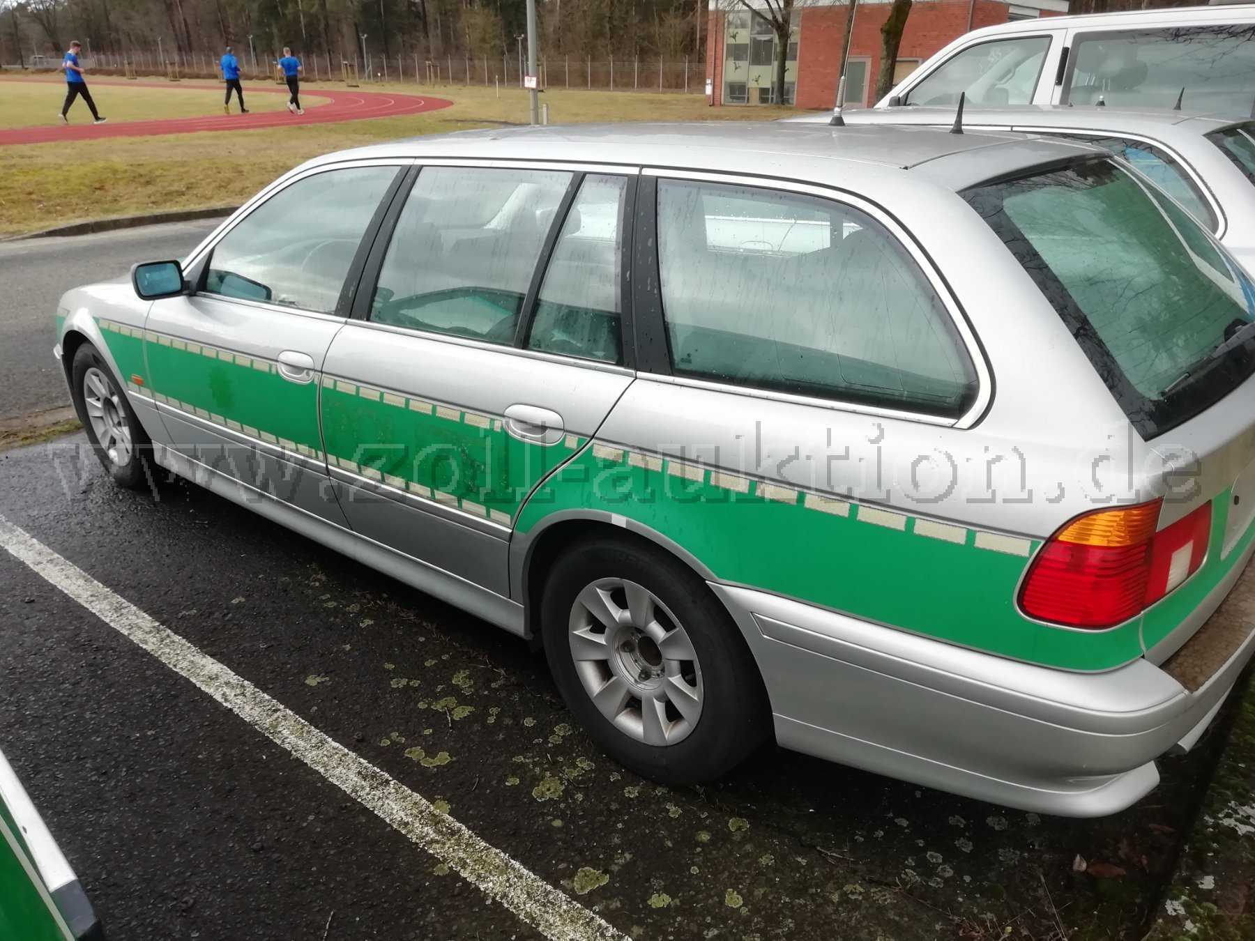 Fahrzeug hinten links