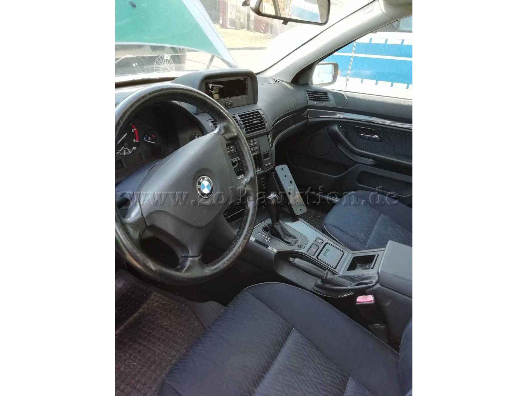 Fahrzeuginnenraum vorne