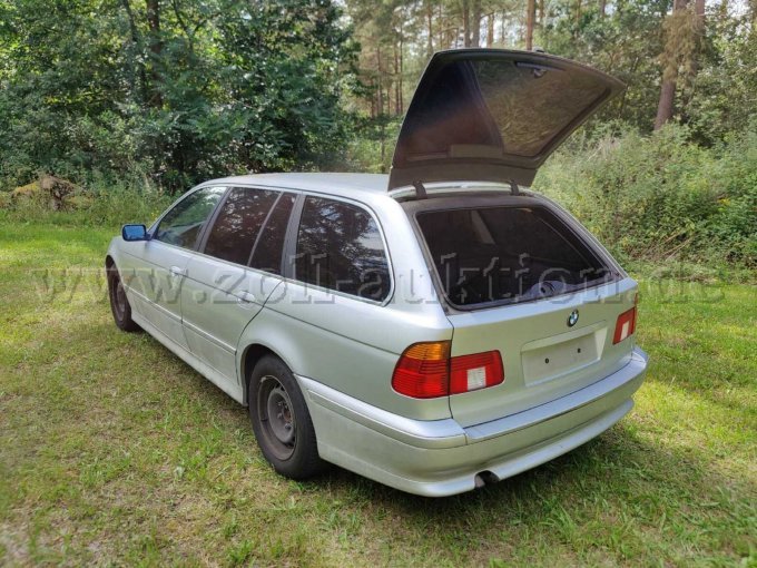 Seitenansicht Fahrerseite