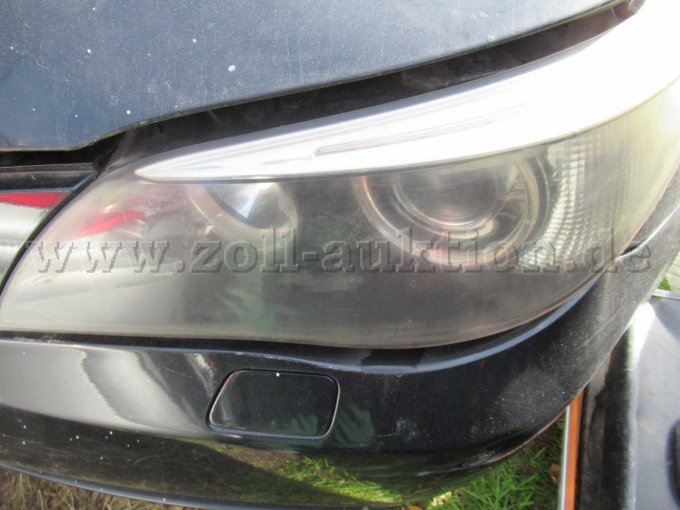 blinder Scheinwerfer links