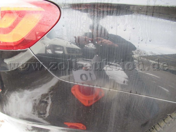 weiterer Kratzer hinten rechts