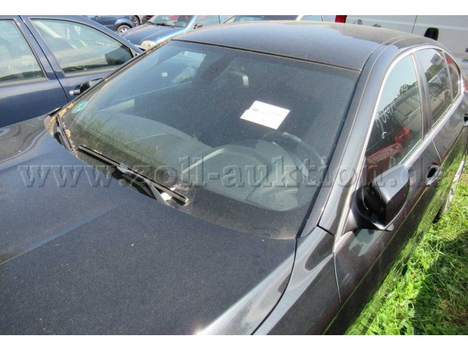 Front vorne links