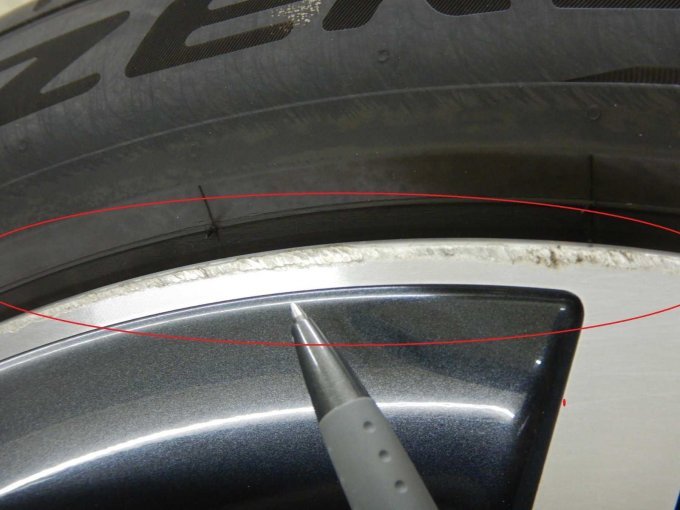 Sommerrad hinten rechts: Beschädigung