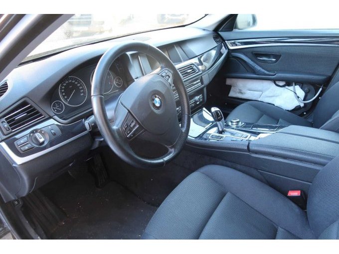 Fahrer- und Beifahrerbereich