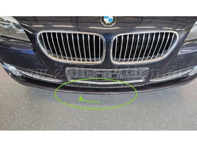 Schaden Stoßfänger vorne
