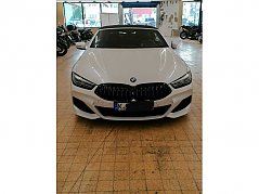 Frontansicht BMW 840d Xdrive
