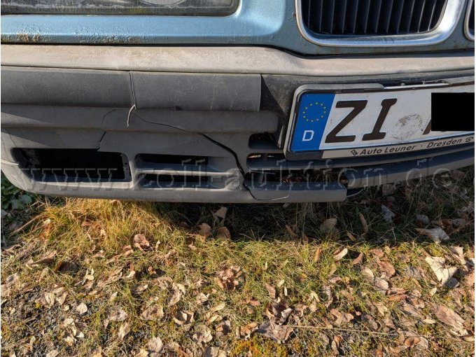 Frontstoßfänger defekt