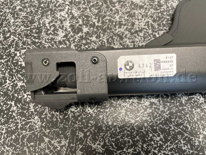 Kofferraumabdeckung Etikett