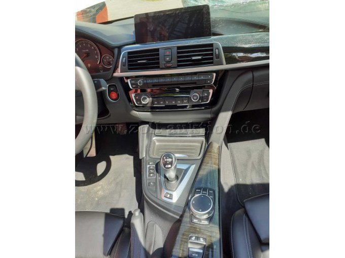 Ansicht innen, Mittelkonsole