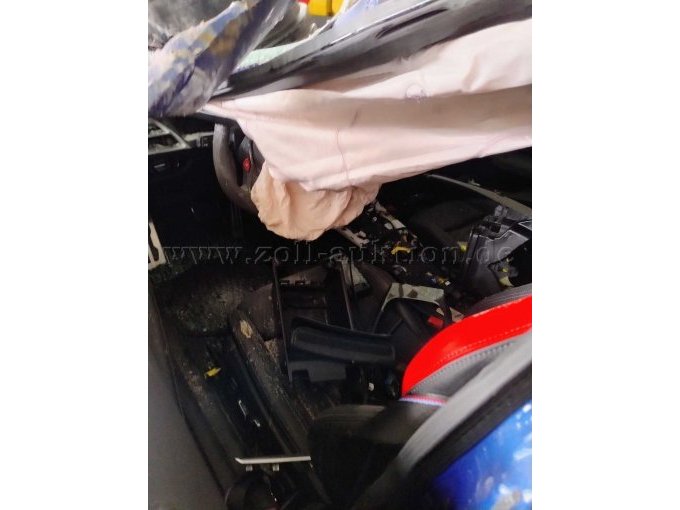 Fahrerseite Innenraum BMW M2