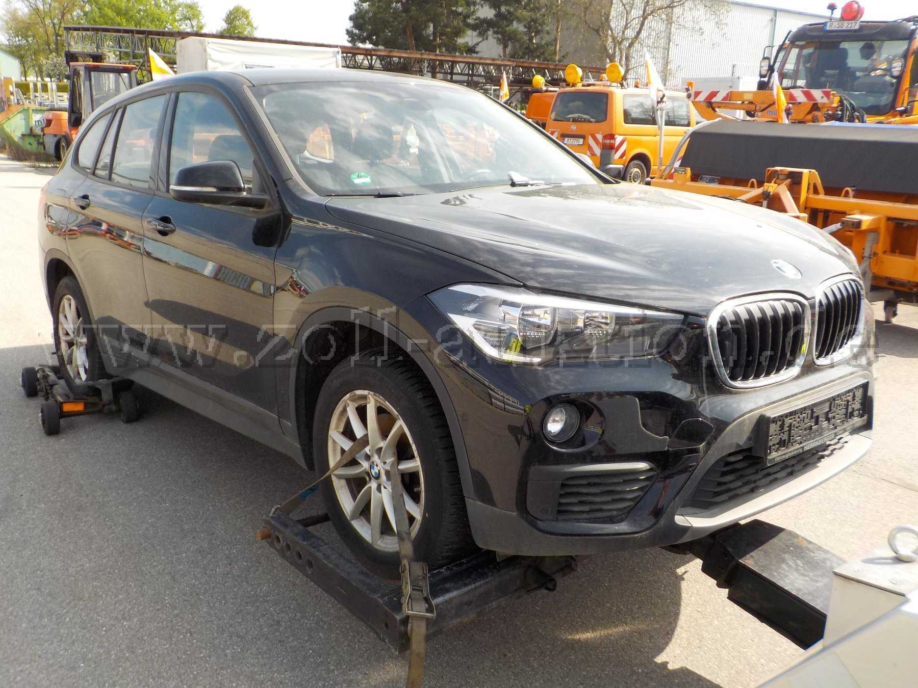 Front- und Seitenasicht BMW