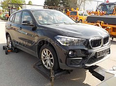 Front- und Seitenasicht BMW