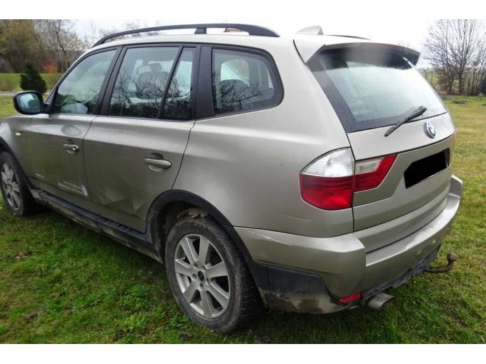 Seitenansicht / Verschrammungen