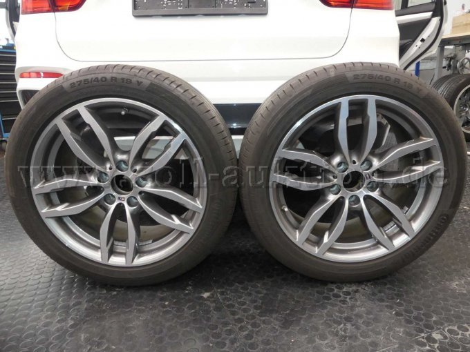 Ansicht BMW Reifen auf BMW-Alurad