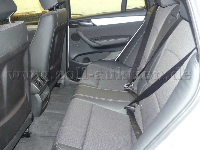 Ansicht BMW Innen hinten