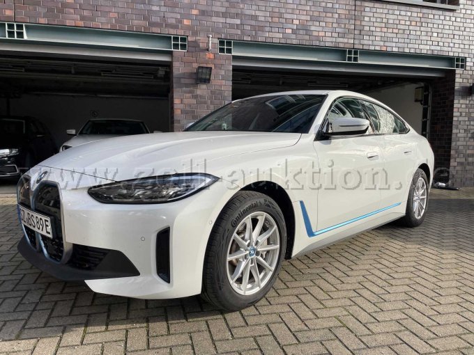 Front-Ansicht Fahrerseite