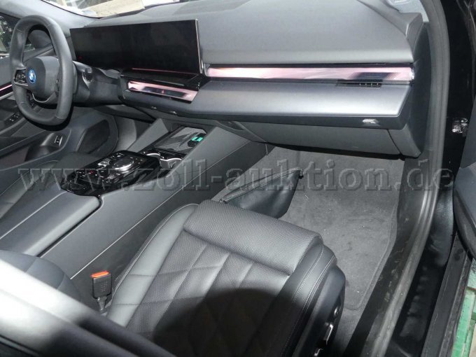 Innenansicht vorn rechts