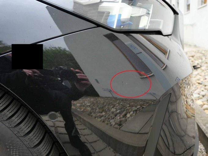 leichte Anschürfung Stoßfänger vorn rechts