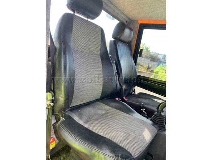 Innenansicht Kabine und Beifahrersitz