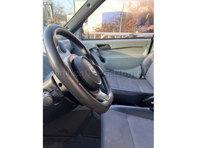 Innenraum Fahrerseite