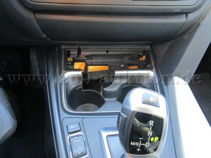 Staufach Mittelkonsole