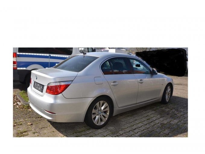 Ansicht von schräg hinten Beifahrerseite