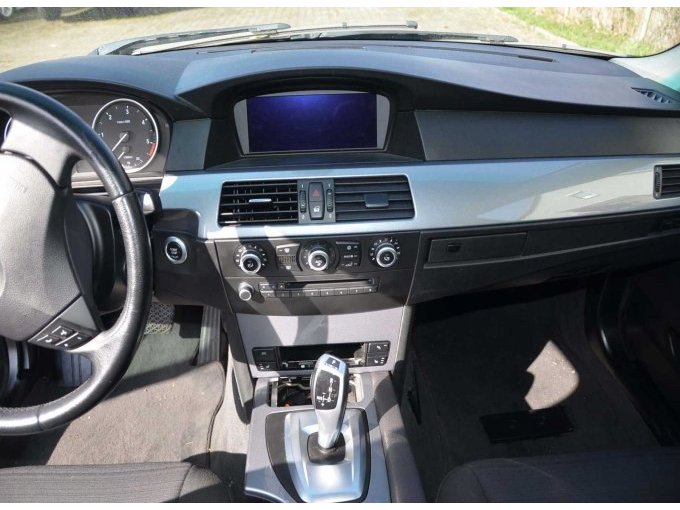 Armaturenbereich innen