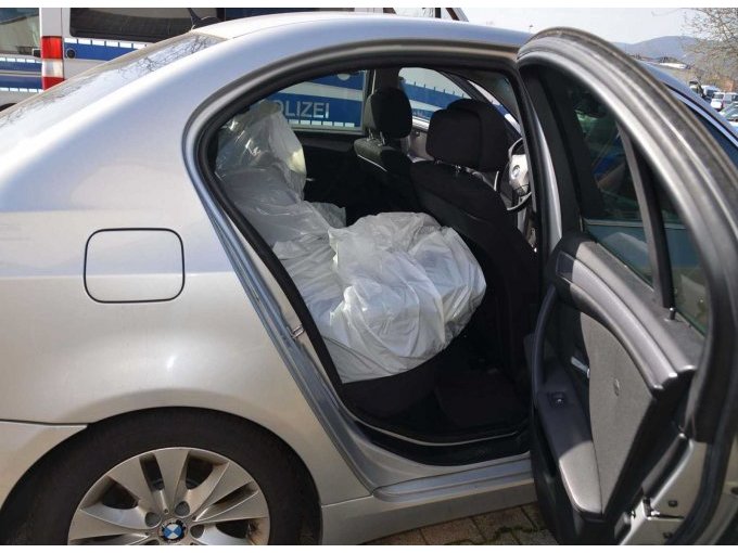 Ansicht geöffnete Tür 
hintere Sitzbank