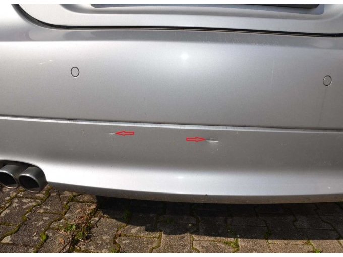 Ansicht Heck Kratzer Stoßstande