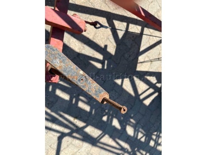 Stütztellerkurbel rechts